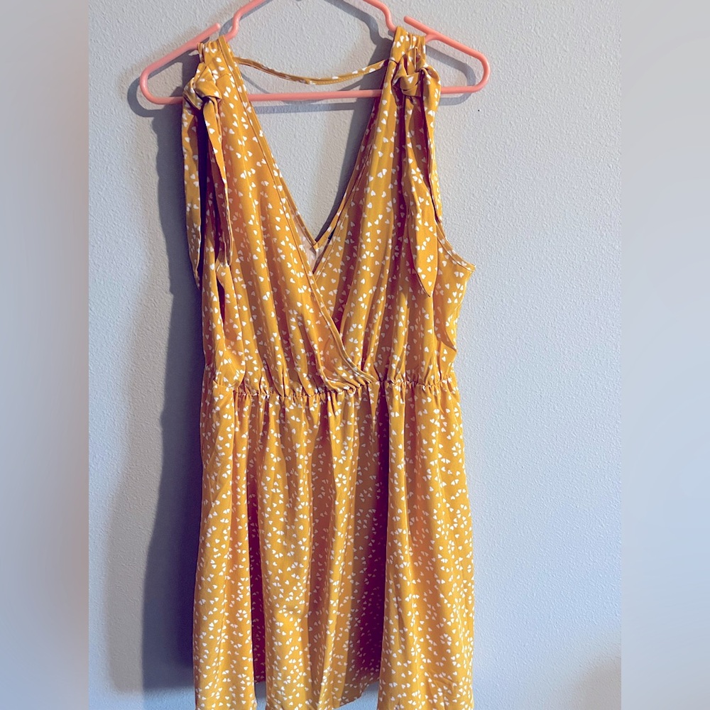 Women’s Shein summer dress. Yellow with whites hearts.  Size 2XL